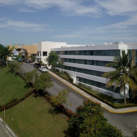 Holiday Inn - Villahermosa Aeropuerto By Ihg Exterior photo