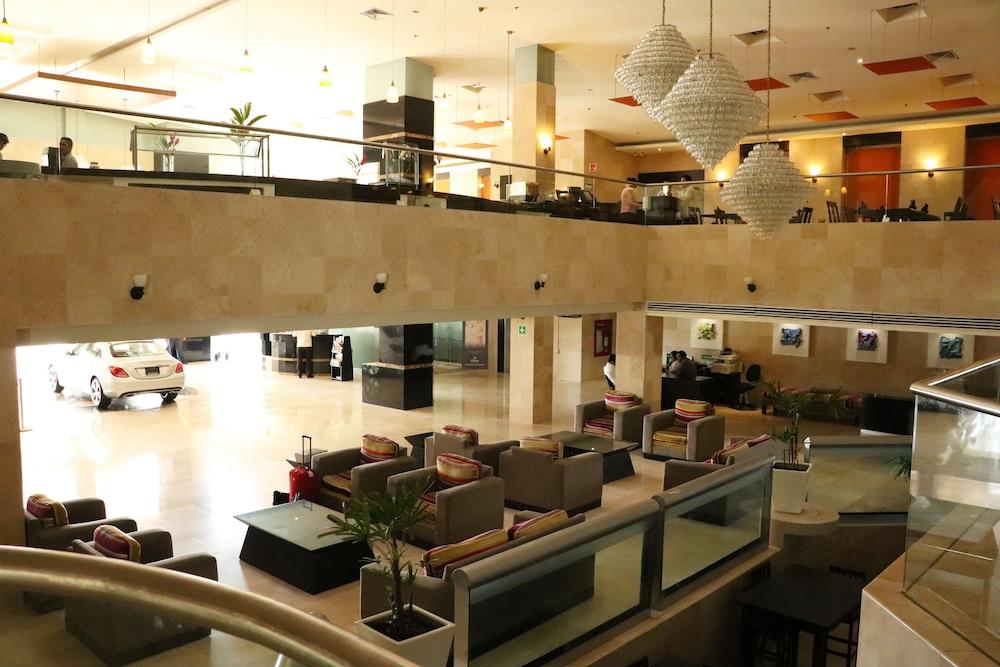 Holiday Inn - Villahermosa Aeropuerto By Ihg Exterior photo